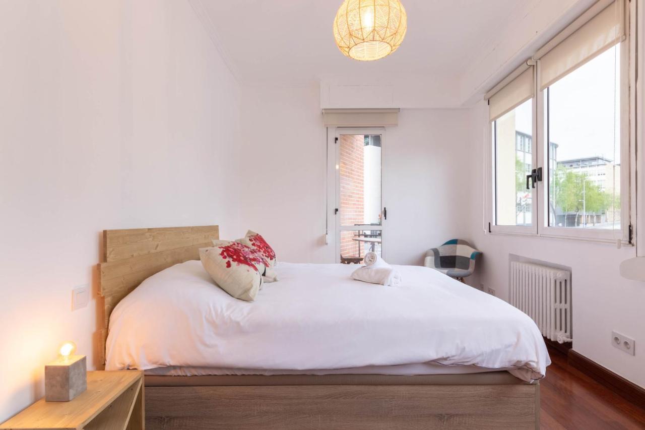 Apartamento Con Vistas Al Estadio San Mames Bilbao Eksteriør bilde